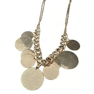 NWOT GOLD CIRCLE CHARM NECKLACE